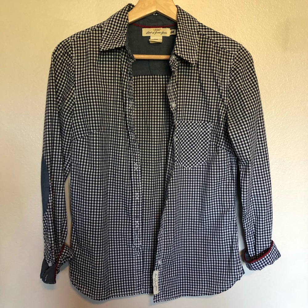Button up shirt - Picture 2 of 2